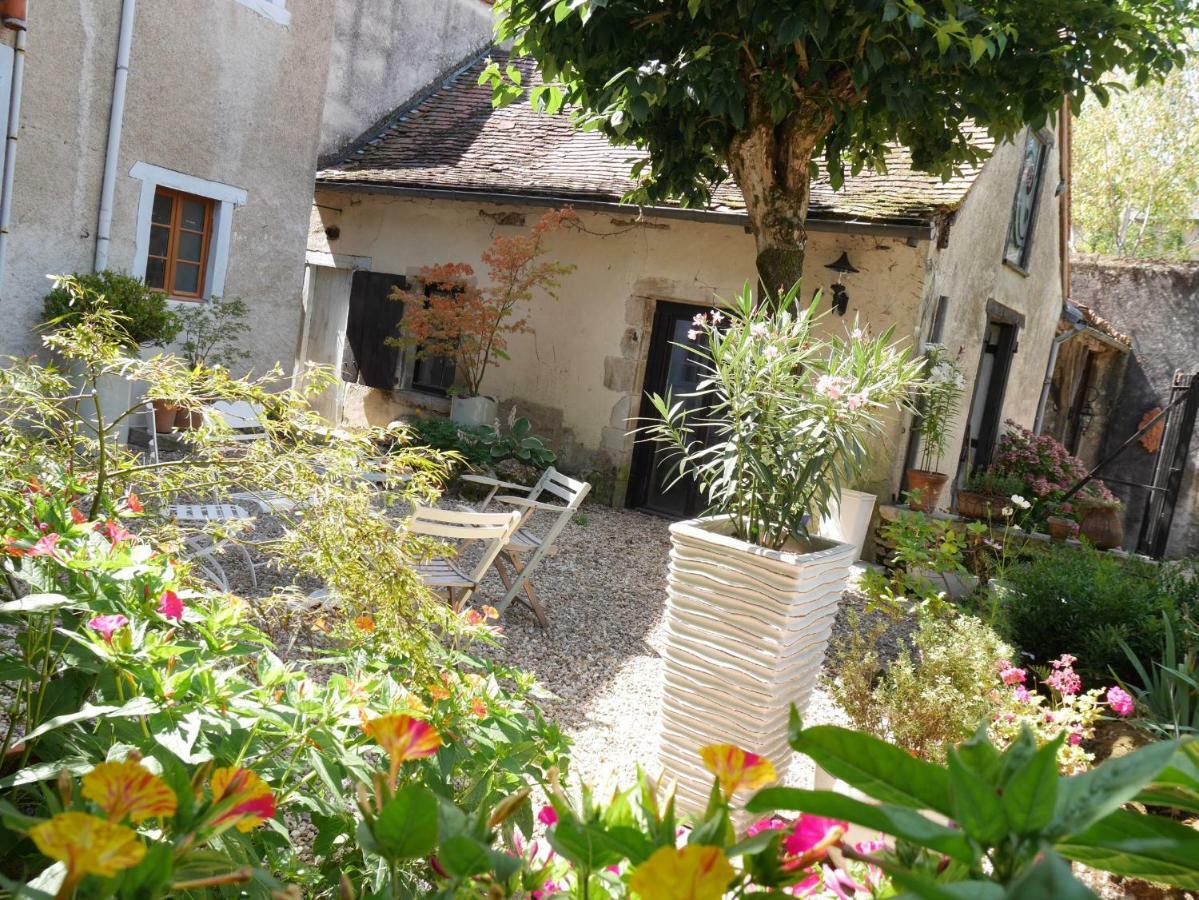 L'Arbre D'Ange Panzió Montmorillon Kültér fotó